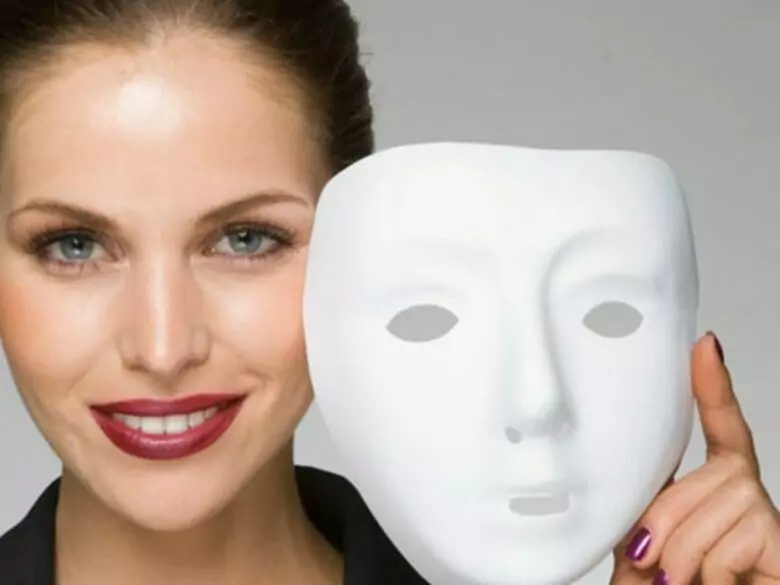 Infekcja HIV zakłóca cykle menstruacyjne.