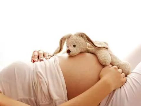 Sen ciężarnej, czyli jak spać, żeby się wysypiać?