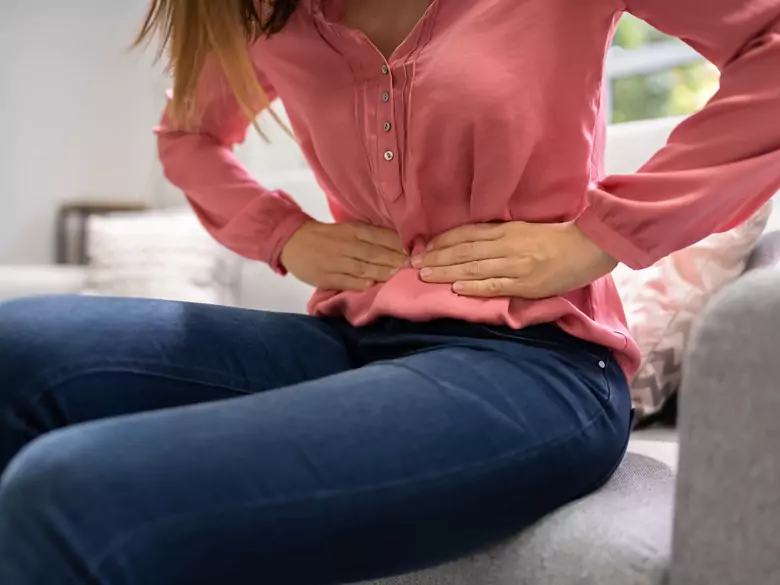 Wzrost masy ciała podczas menstruacji – co za tym stoi i czy należy się tym martwić