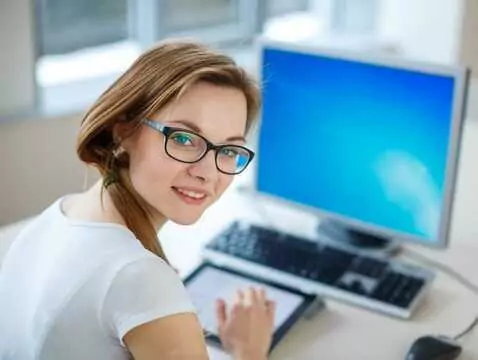 Wpływ menopauzy na aktywność zawodową kobiet